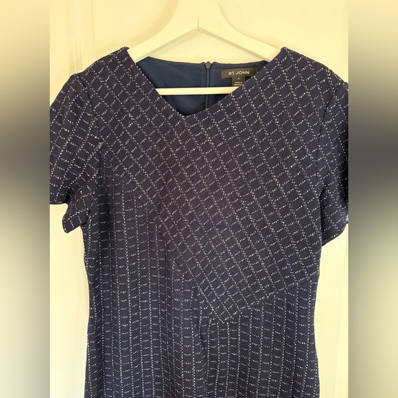 St. John Women’s Navy Boucle Windowpane Knit Dress - Size 8 - Picture 2 of 8